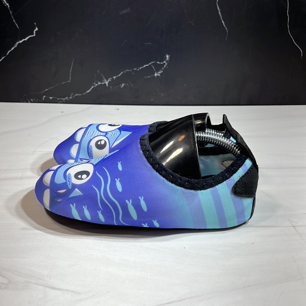 Unbranded Kid’s Water Shoes Blue/Purple sz 11/12 - Picture 2 of 7